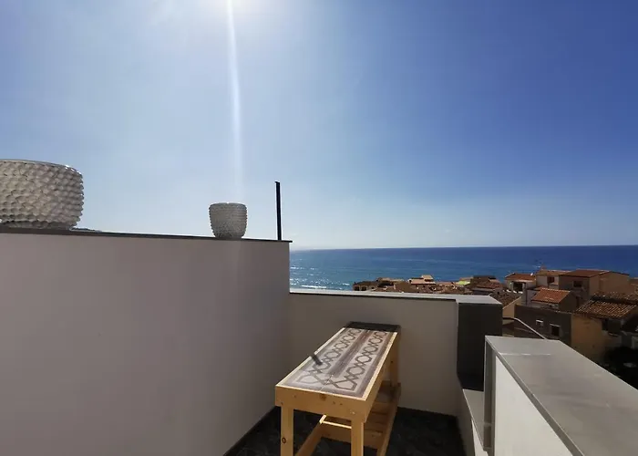 Idda, Vista Mozzafiato E Mare Dentro Casa