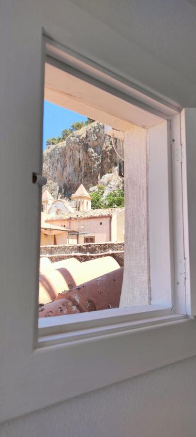 Idda, Vista Mozzafiato E Mare Dentro Casa *