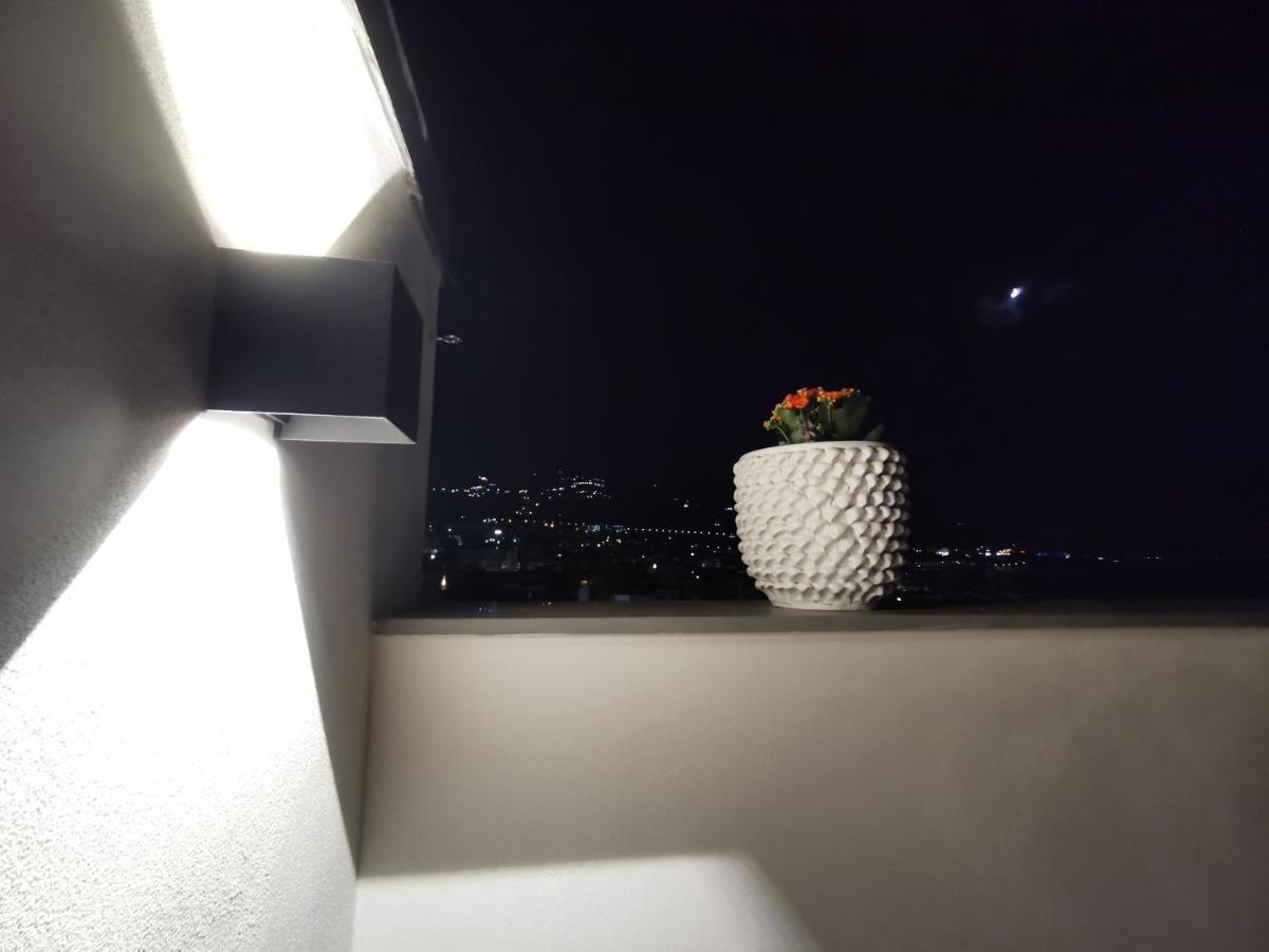 Idda, Vista Mozzafiato E Mare Dentro Casa