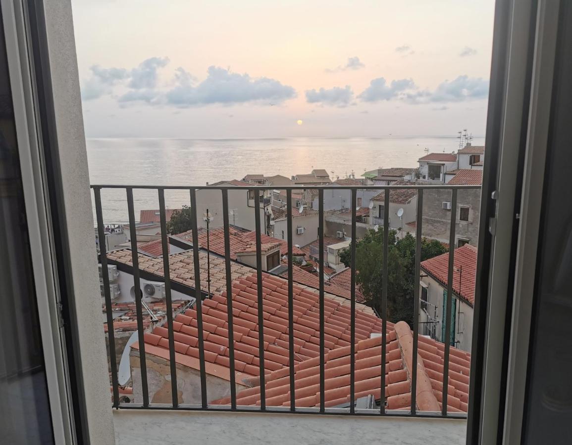 Apartment Idda, Vista Mozzafiato E Mare Dentro Casa