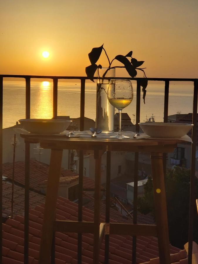Idda, Vista Mozzafiato E Mare Dentro Casa *