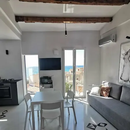Idda, Vista Mozzafiato E Mare Dentro Casa Apartment Cefalu Exterior photo